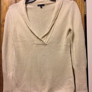 GAP Creamy beige/ivory cozy sweater.